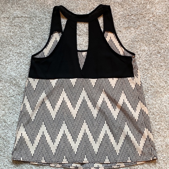 Soprano black and pink polka dot chevron tank. Small - Picture 2 of 4
